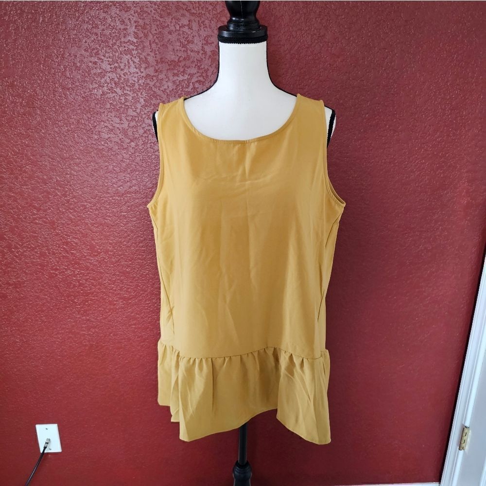 Womens tops